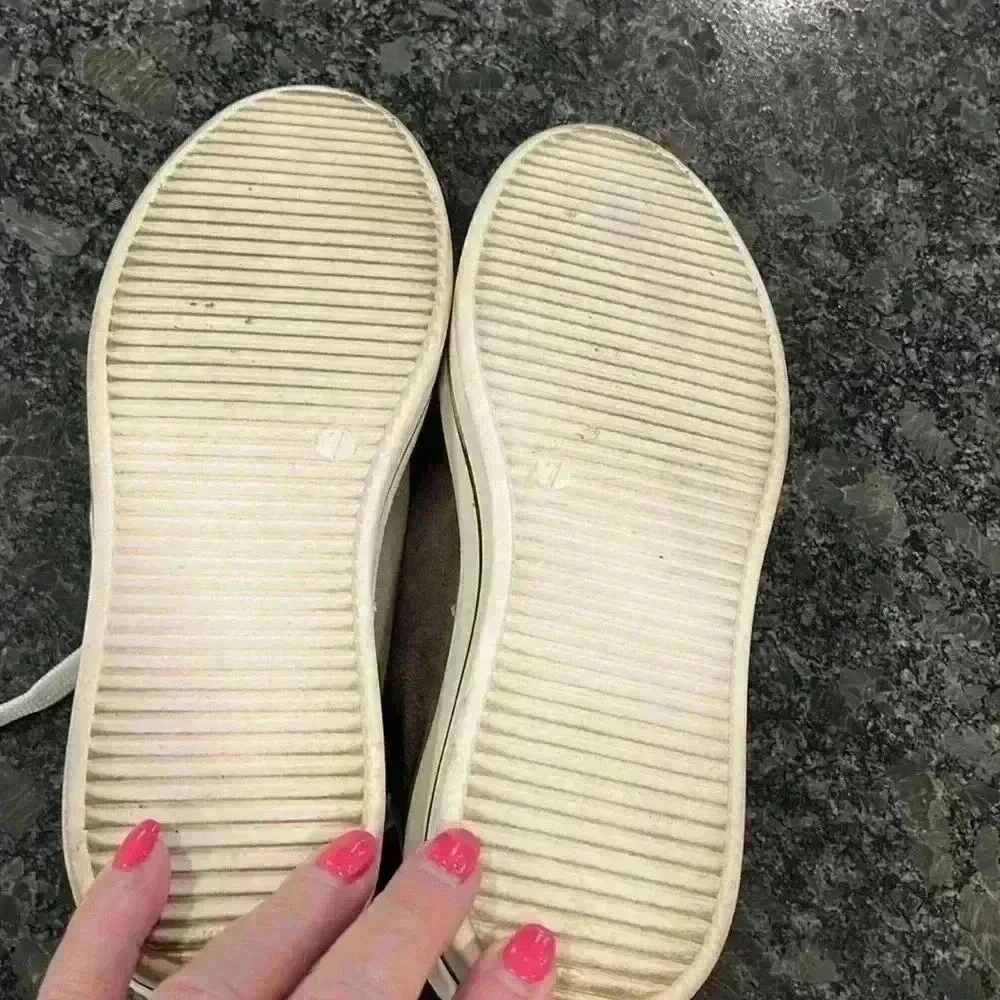 Steve Madden Womens Sneakers Tan/Beige 7 Lace-Up Platform Star Suede Sock Lining - Picture 5 of 8